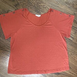 Amber Sky Rust Short Sleeve Top size Large